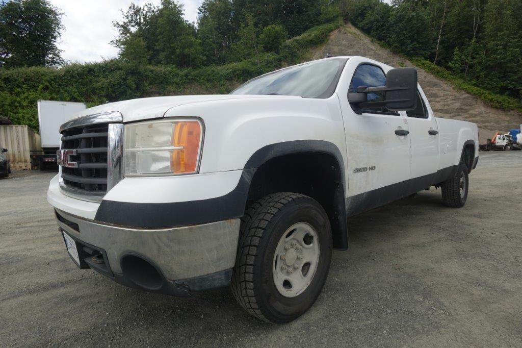 2009 GMC Pickup Truck 2