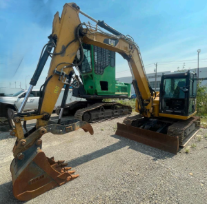 2017 Caterpillar 4