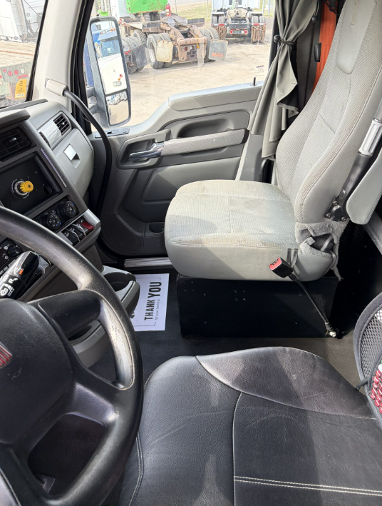 2019 Kenworth T800 7