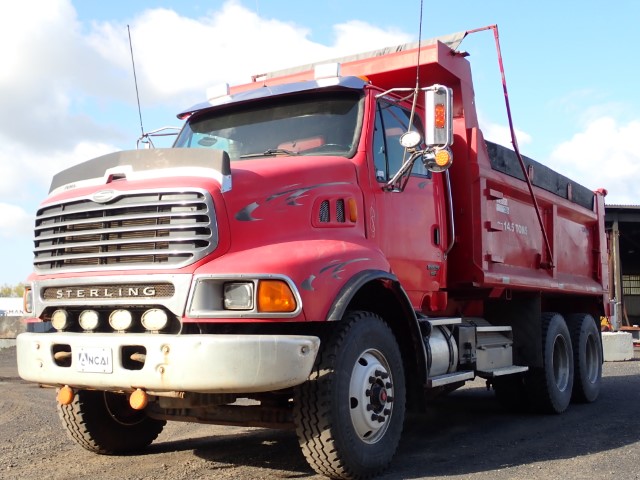 2004 Sterling STE Dump truck 1