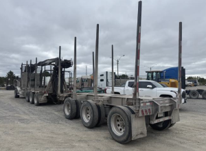 2015 Kenworth Highway Tractor with Log Loader 3