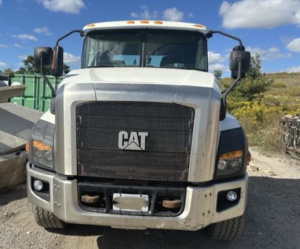2017 Caterpillar Roll Off Truck 3